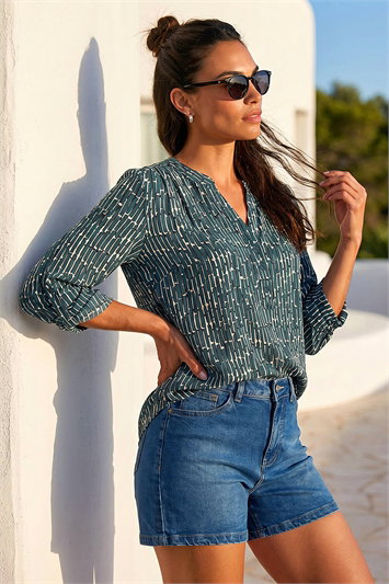 Green Textured Abstract Print V-Neck Stretch Shirt
