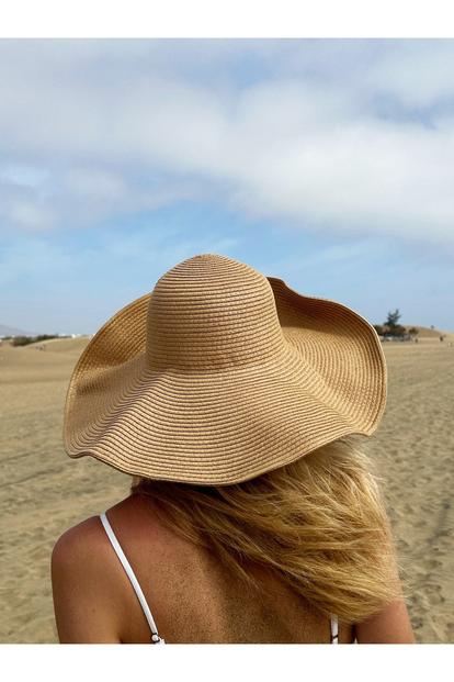 Brown Oversized Straw Summer Hat