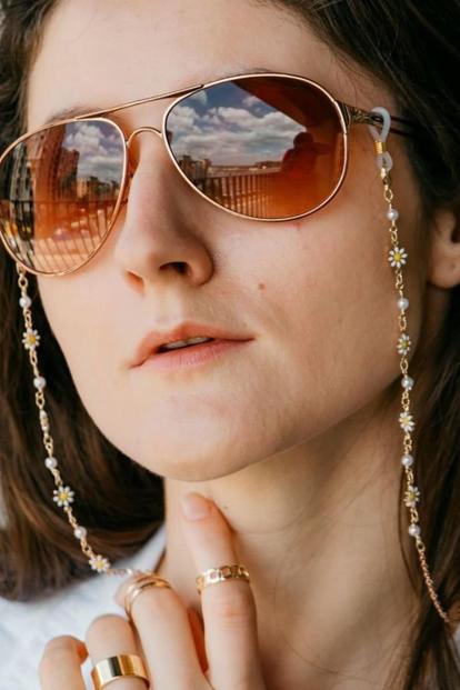 Metallic 55 Cm White Sun Flower Daisy Sunglass Reading Eyeglass Lanyard Pearl Chain Holder