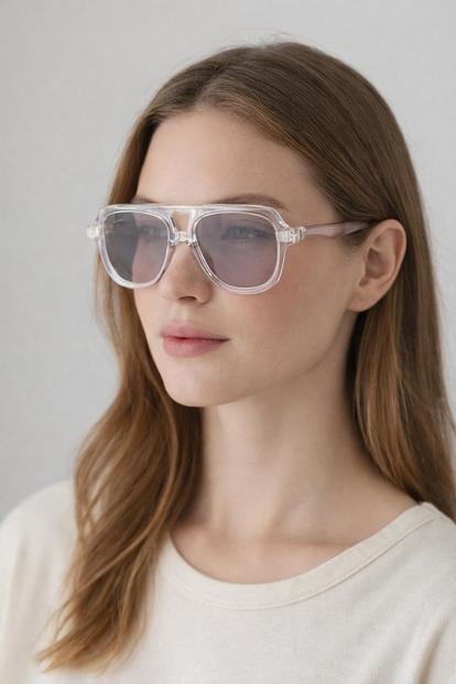 Green Bold Navigator Sunglasses In Light Grey Pink
