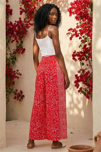 Ivory Floral Lace Sleeveless Top | Roman UK