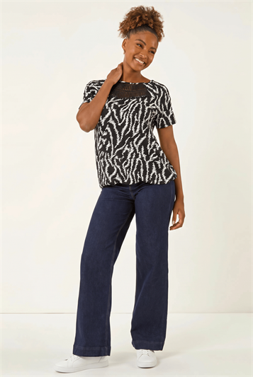Abstract Crochet Stretch T-Shirt 19426808