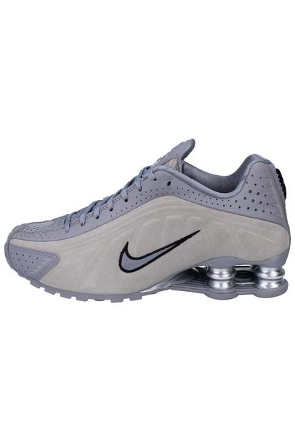 Grey Shox R4 Running Trainers