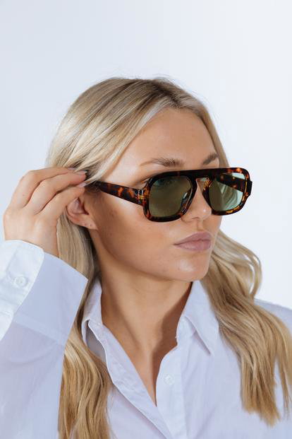 Green Retro Navigator Sunglasses