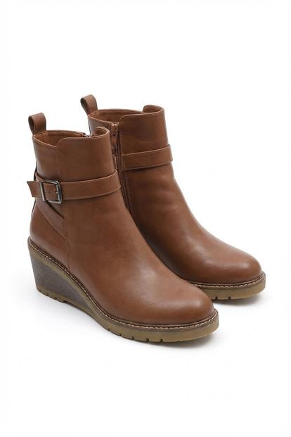 Isabel Side Zip Low Wedge Chelsea Ankle Boots M000016086