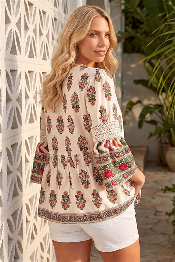 Petite Print V-Neck Lace Top 20226638
