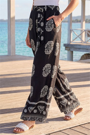 Mono Border Print Belted Trouser 18121208