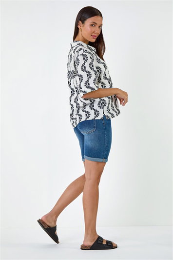 Geometric Print Button Shirt 10131308