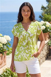 Geometric Crinkle Textured V-Neck Top