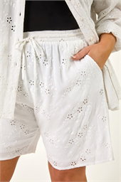 Curve Tie Waist Broderie Short