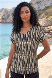 Abstract Print Front Pleat Stretch Top