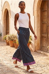 Petite Border Print Cropped Trouser