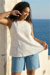 Curve Sunflower Lace Texture Vest