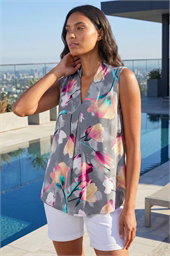 Floral Print Pleat Front Vest
