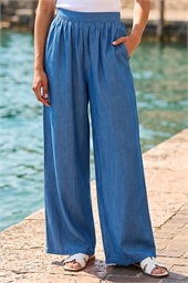 Pleated Wide Leg Trouser