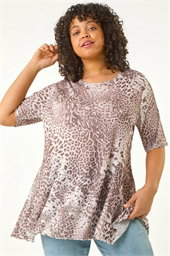 Curve Animal Print Hanky Hem Top