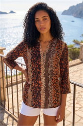 Abstract Print V-Neck Stretch Top