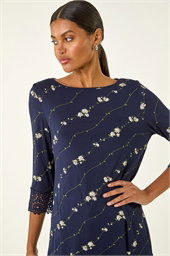 Printed Lace Cuff Stretch Top