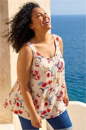Curve Ditsy Floral V-Neck Top