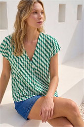 Wave Stripe Print V-Neck Top