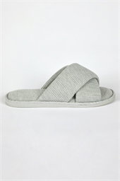 Waffle Crossover Slipper