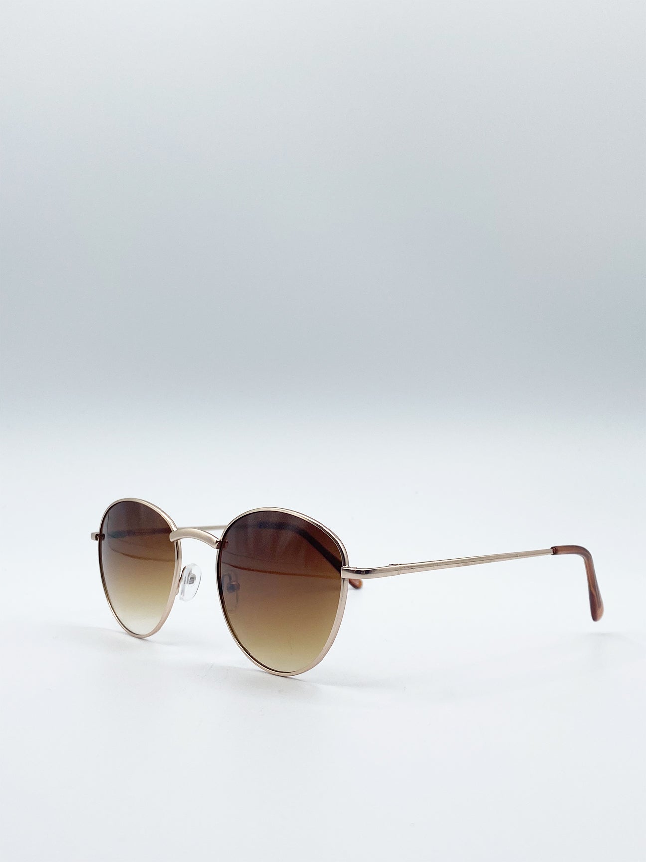 Gold Classic Round Metal Frame Sunglasses, Image 2 of 3