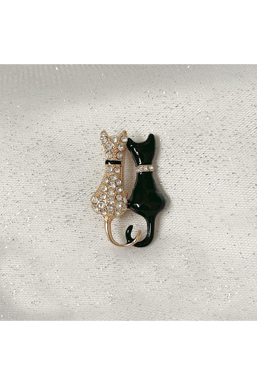 Gold Vintage Cat Brooch, Image 2 of 4