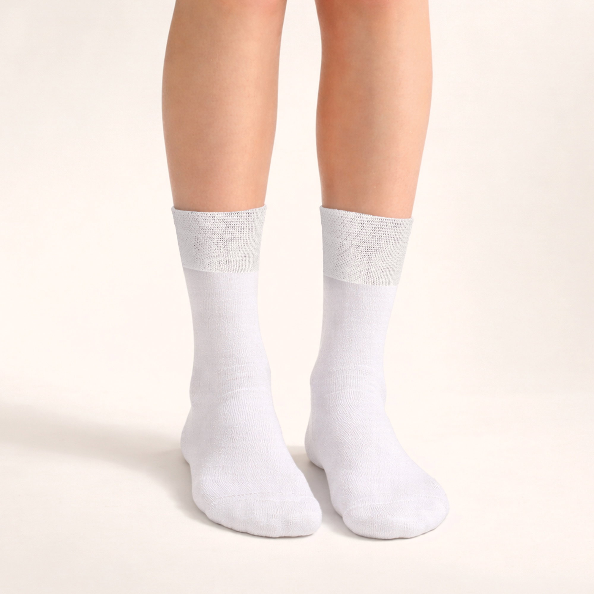 White 12 Pairs Ladies Bamboo Diabetic Socks | Soft Non Binding Comfort Socks, Image 4 of 4