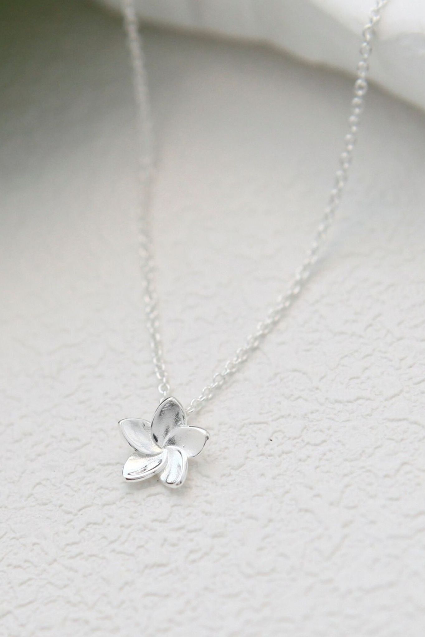 Metallic S925 Sterling Silver Flower Necklace
