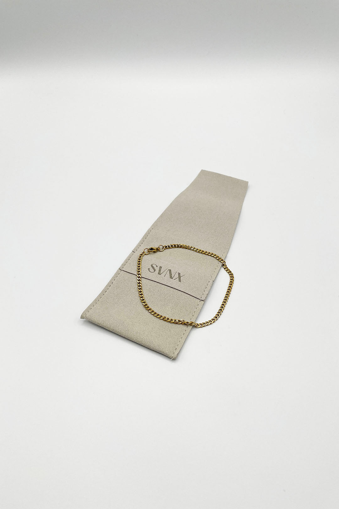 Gold Cuban Bracelet in Gold 3mm, Image 1 of 3