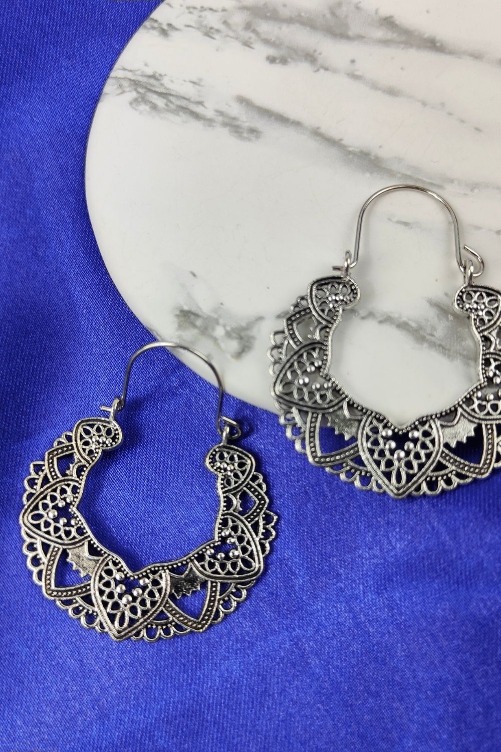 Silver Retro Hollow Carving Geometric Dangle Earrings, Image 2 of 2