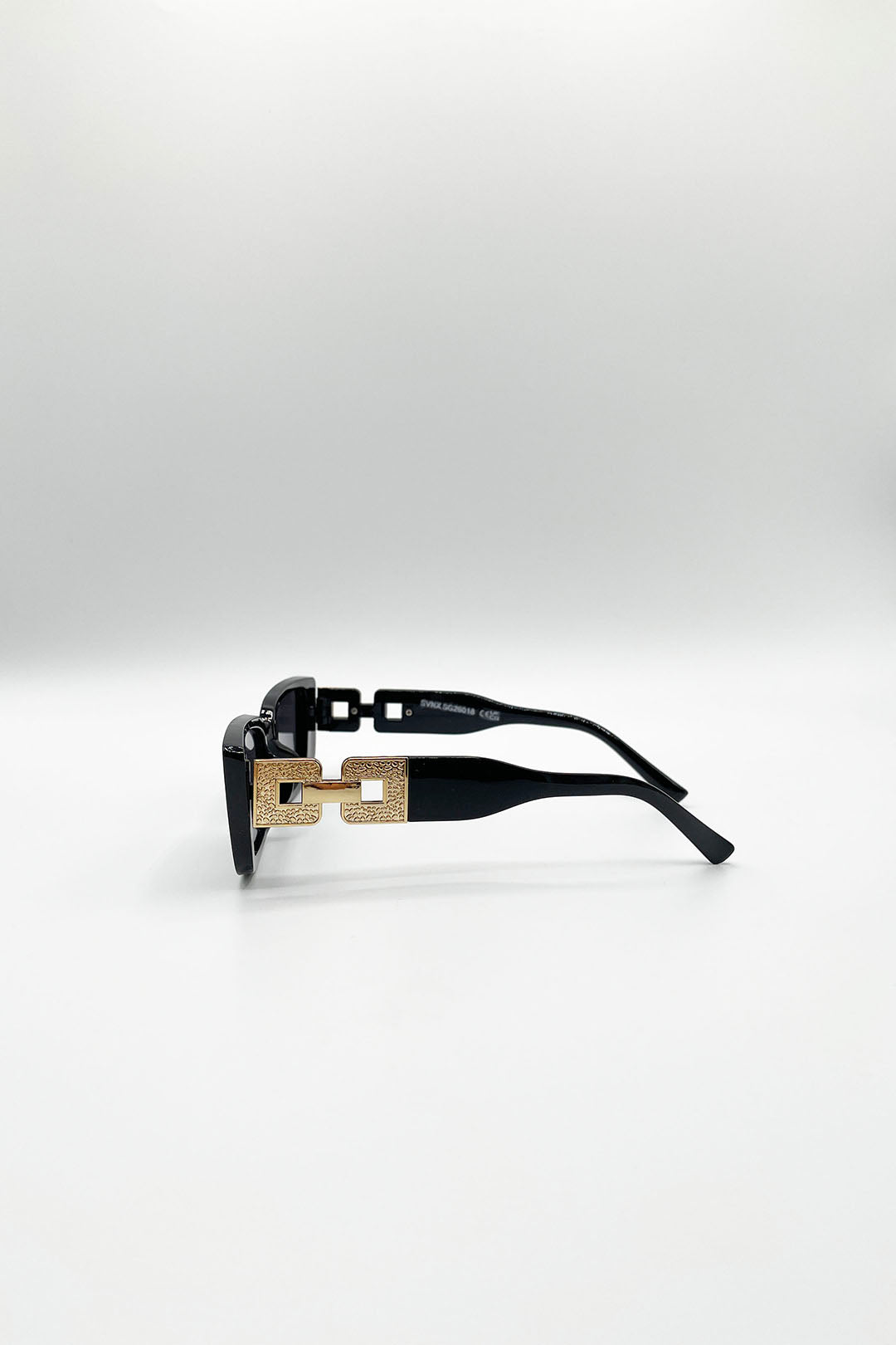 Black Rectangle Cateye Side Detail Sunglasses In Black/Gold, Image 3 of 5