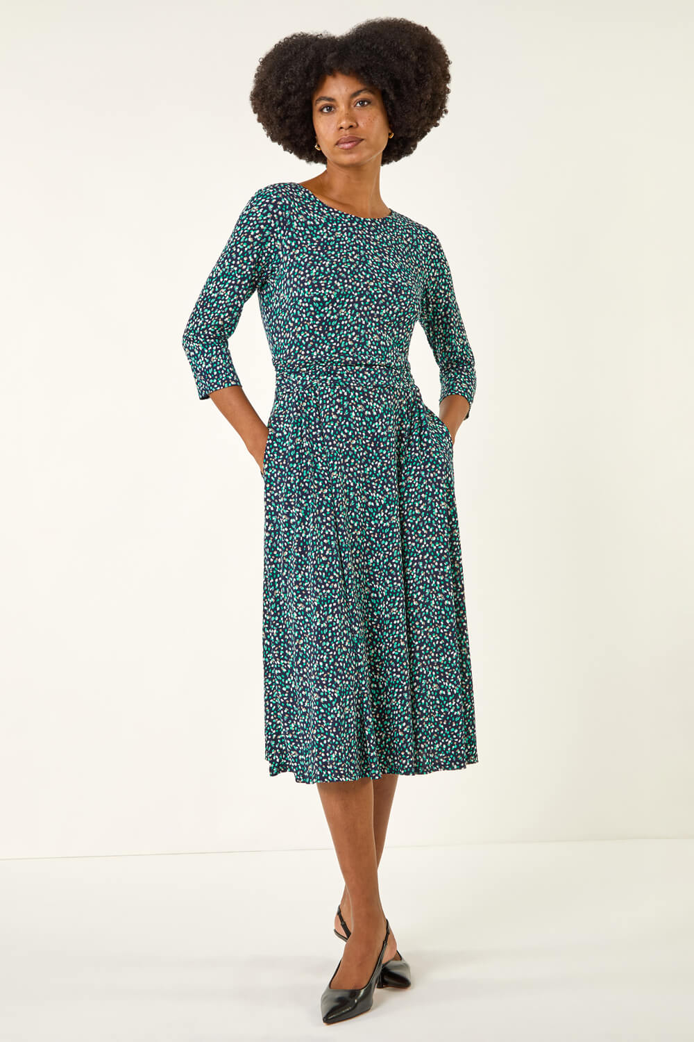 Green Abstract Print Gathered Stretch Midi Dress, Image 3 of 5