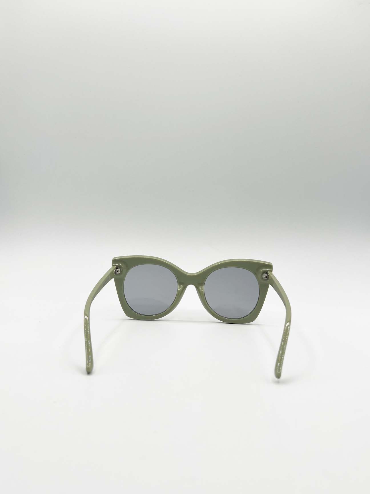 Green Oversized Round Cat-Eye Sunglasses, Image 6 of 6