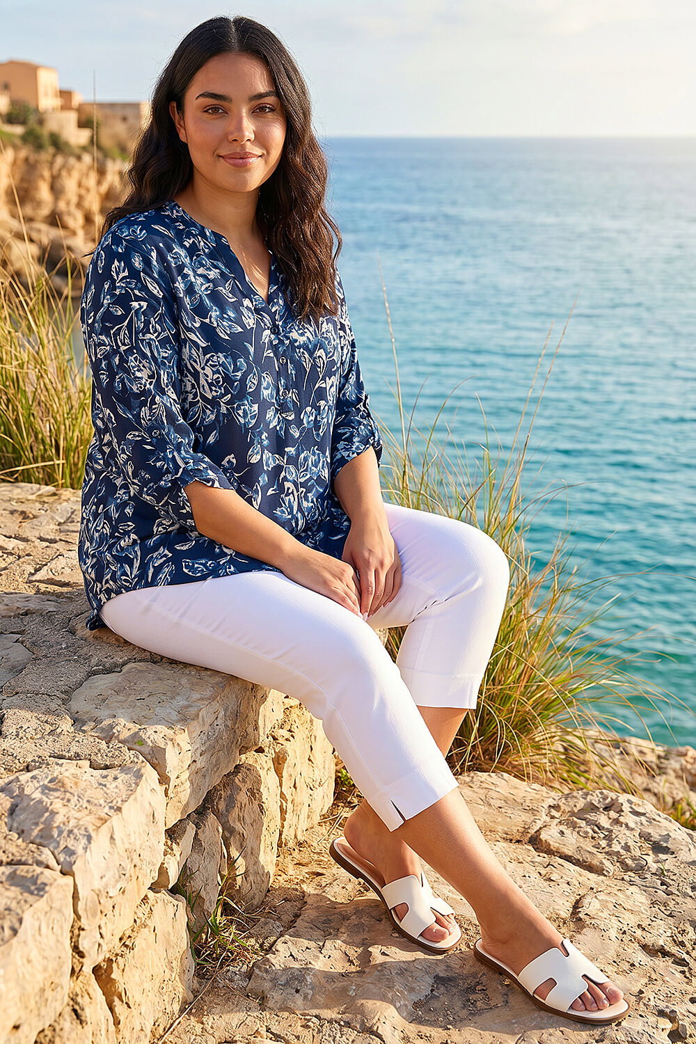 Roman Curve Women's Navy Puff Print Stretch Shirt Size 18