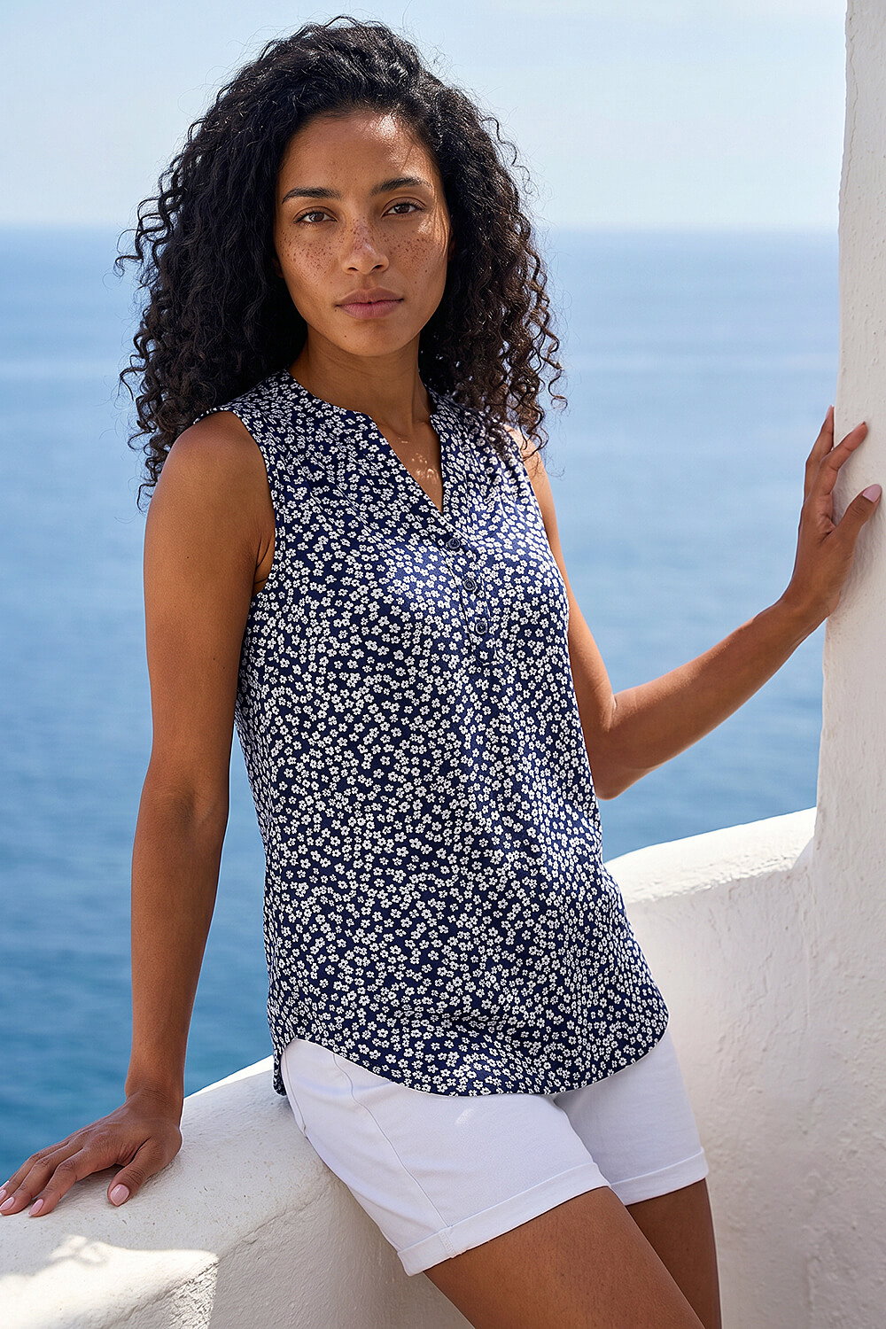 Roman Women's Navy Textured Floral Print V-Neck Stretch Top Size 10