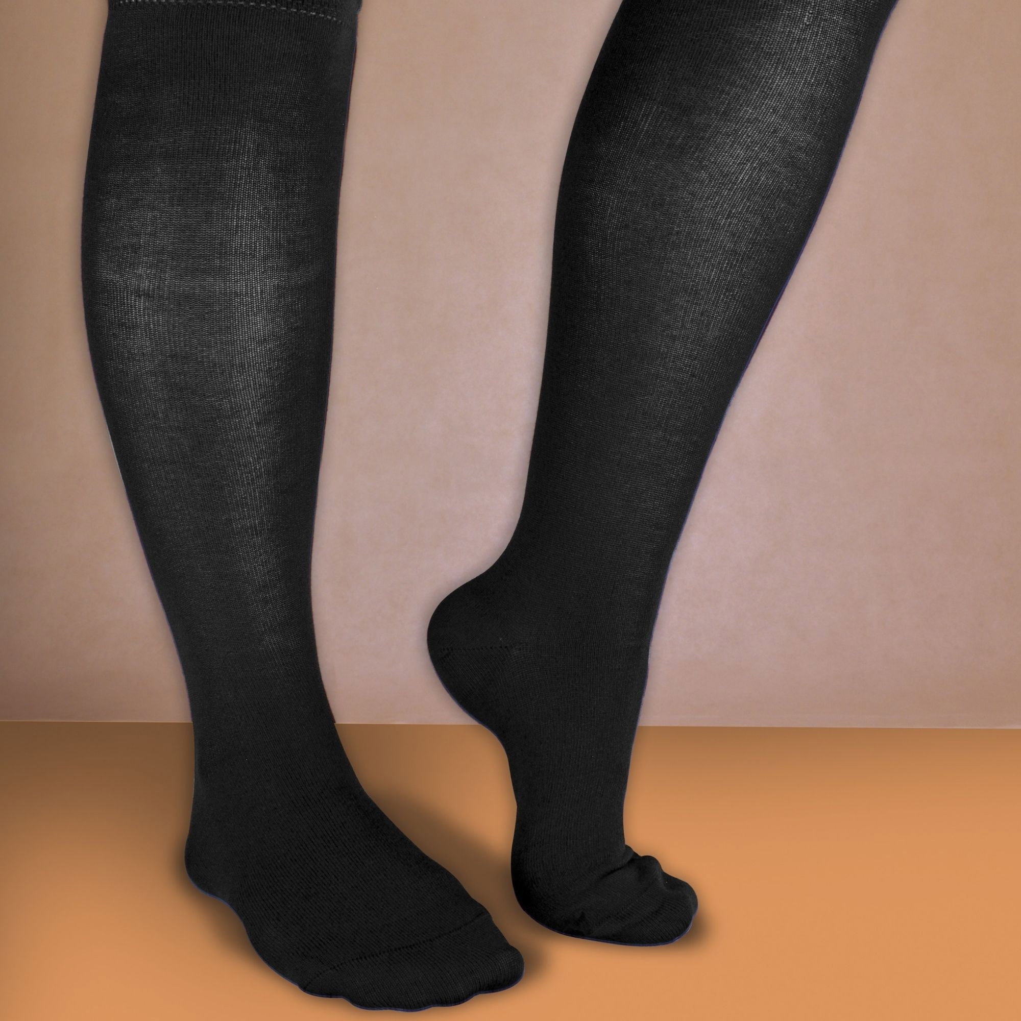 Multi 2 Pack Ladies Rainbow Patterned Knee High Bamboo Socks, Image 3 of 5