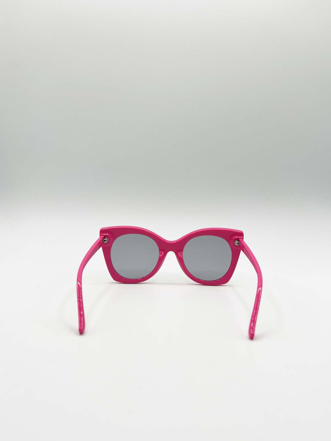 Pink Oversized Round Cat-Eye Sunglasses, Image 7 of 7