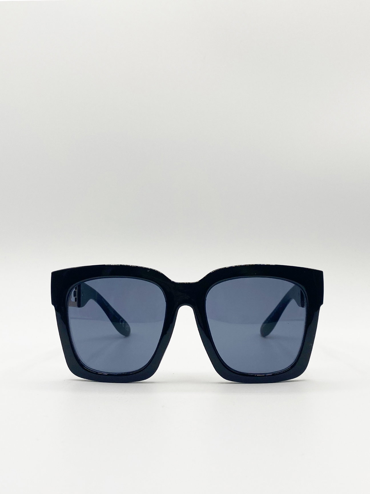 Black Oversized Sunglasses with Gold chain detail, Image 3 of 4
