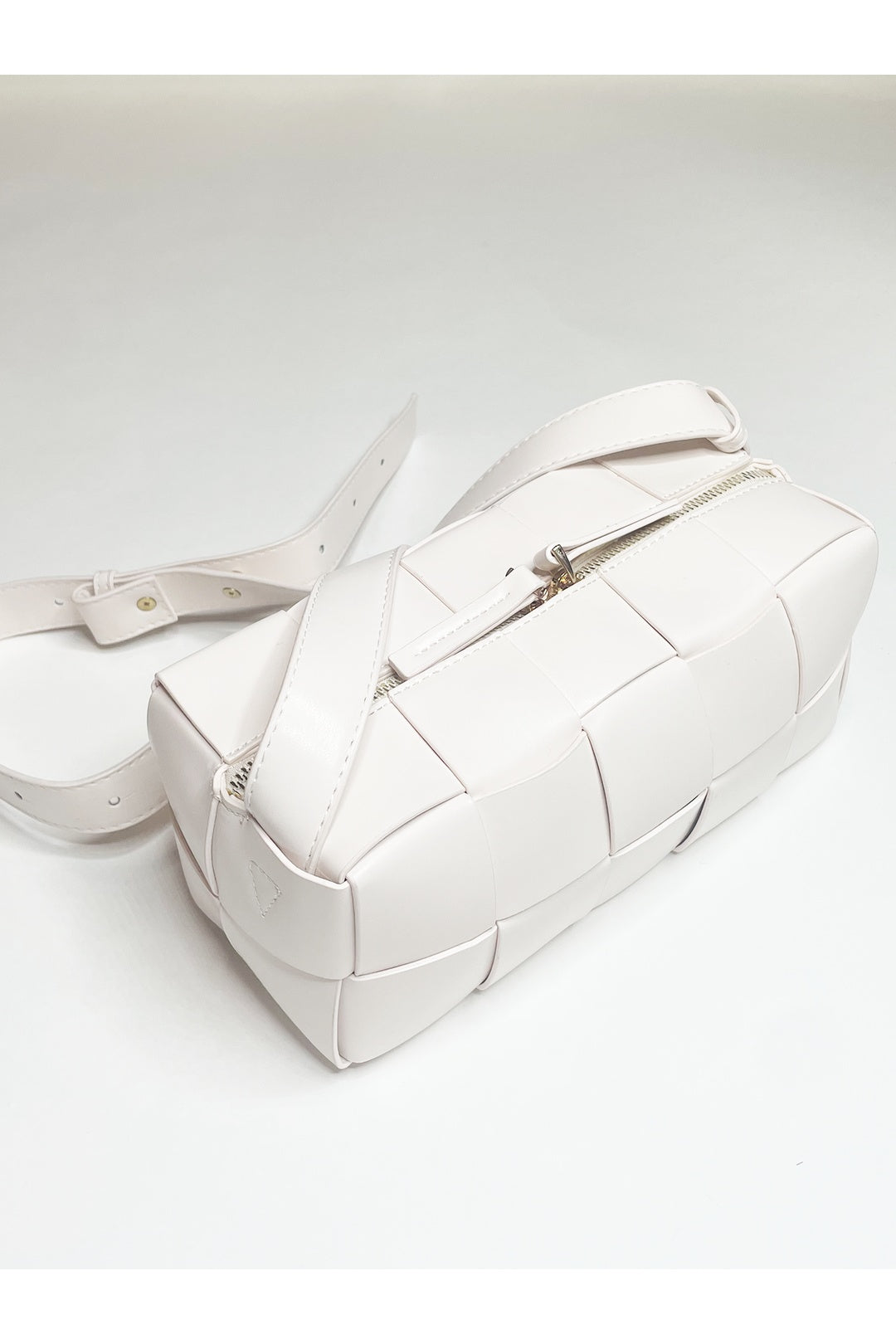 Cream Woven PU Shoulder Bag, Image 4 of 4