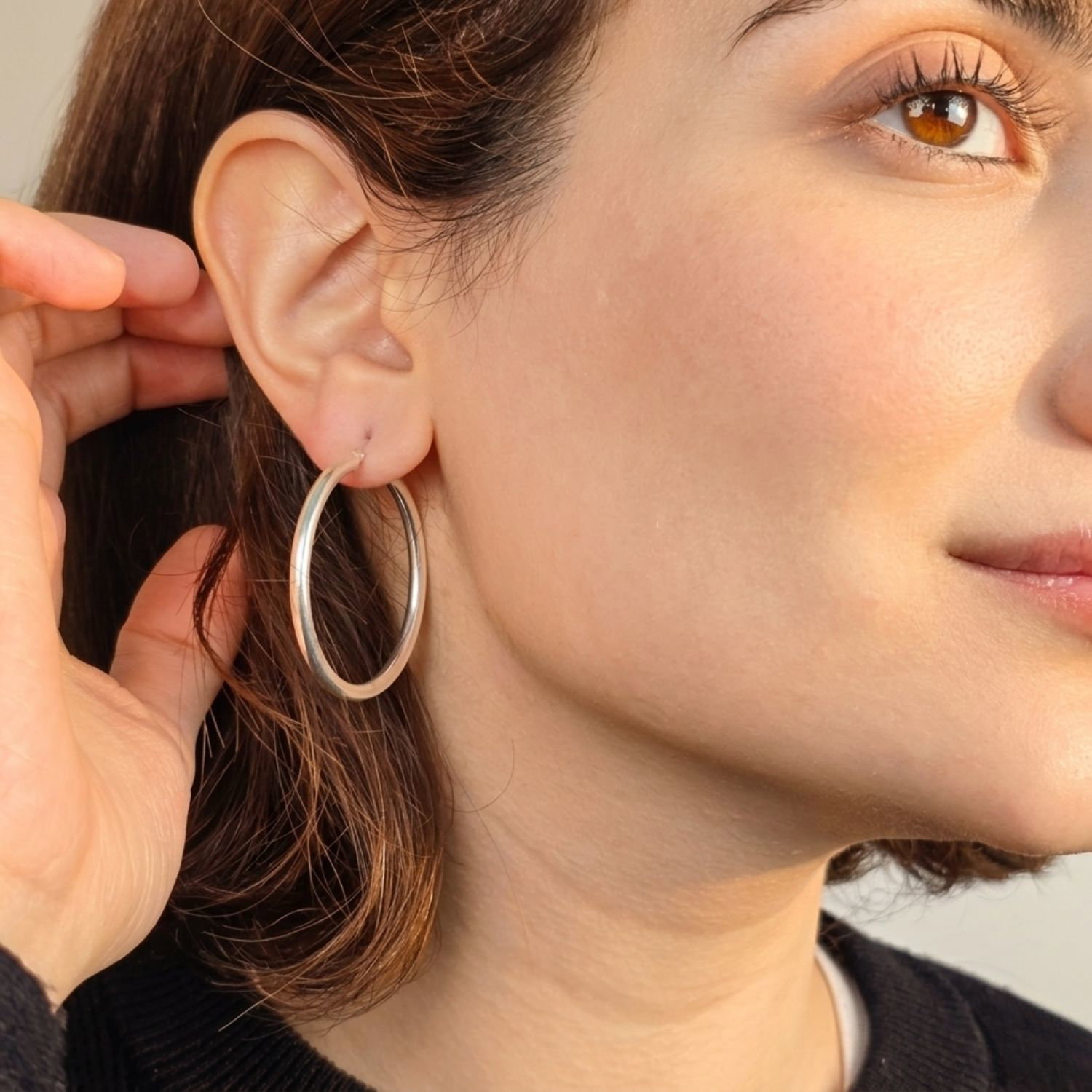 Silver Everyday Minimalist Plain Sterling Silver Hoop Earrings, Image 3 of 5