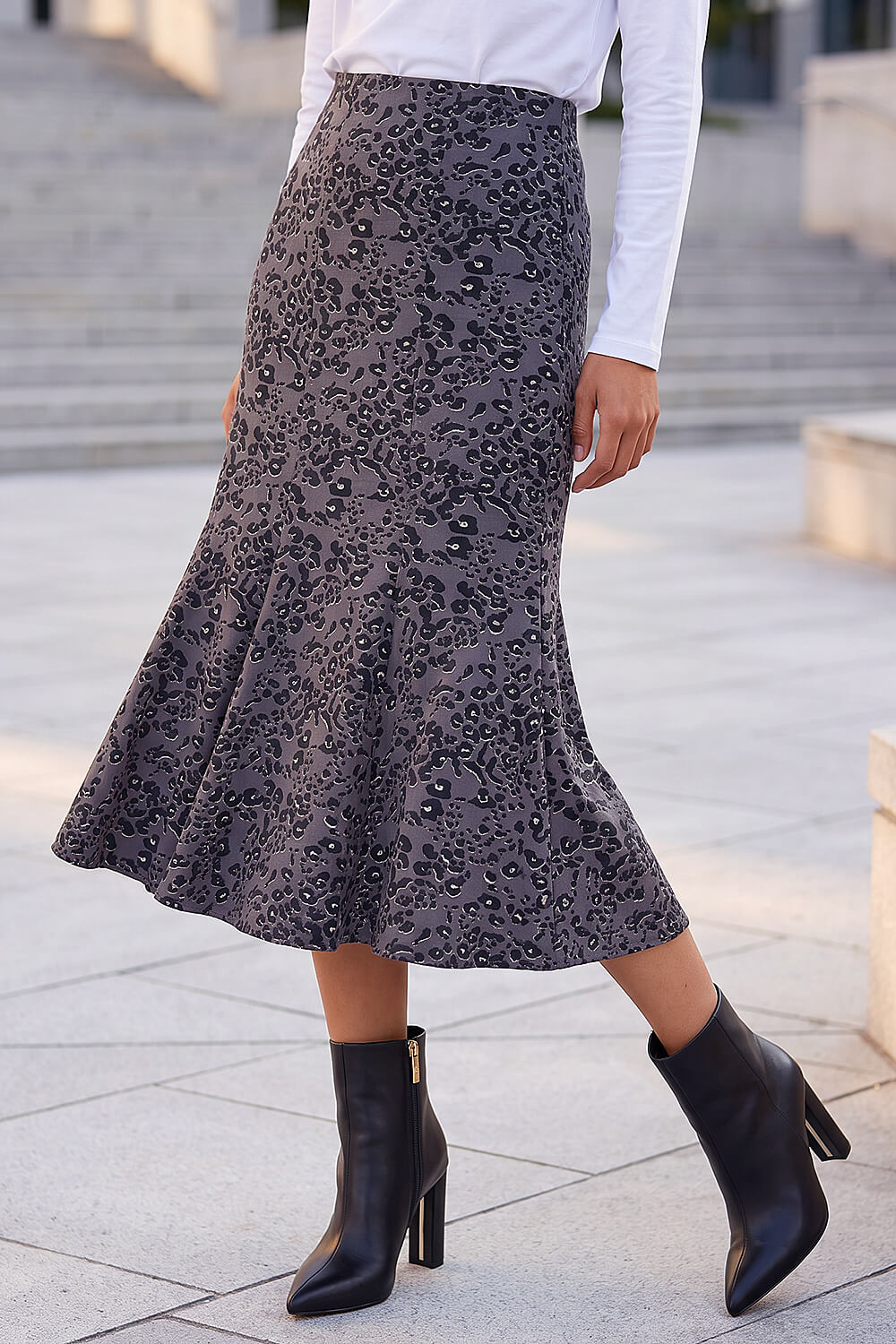 Roman Women's Grey Animal Print Panelled Skirt Size 14