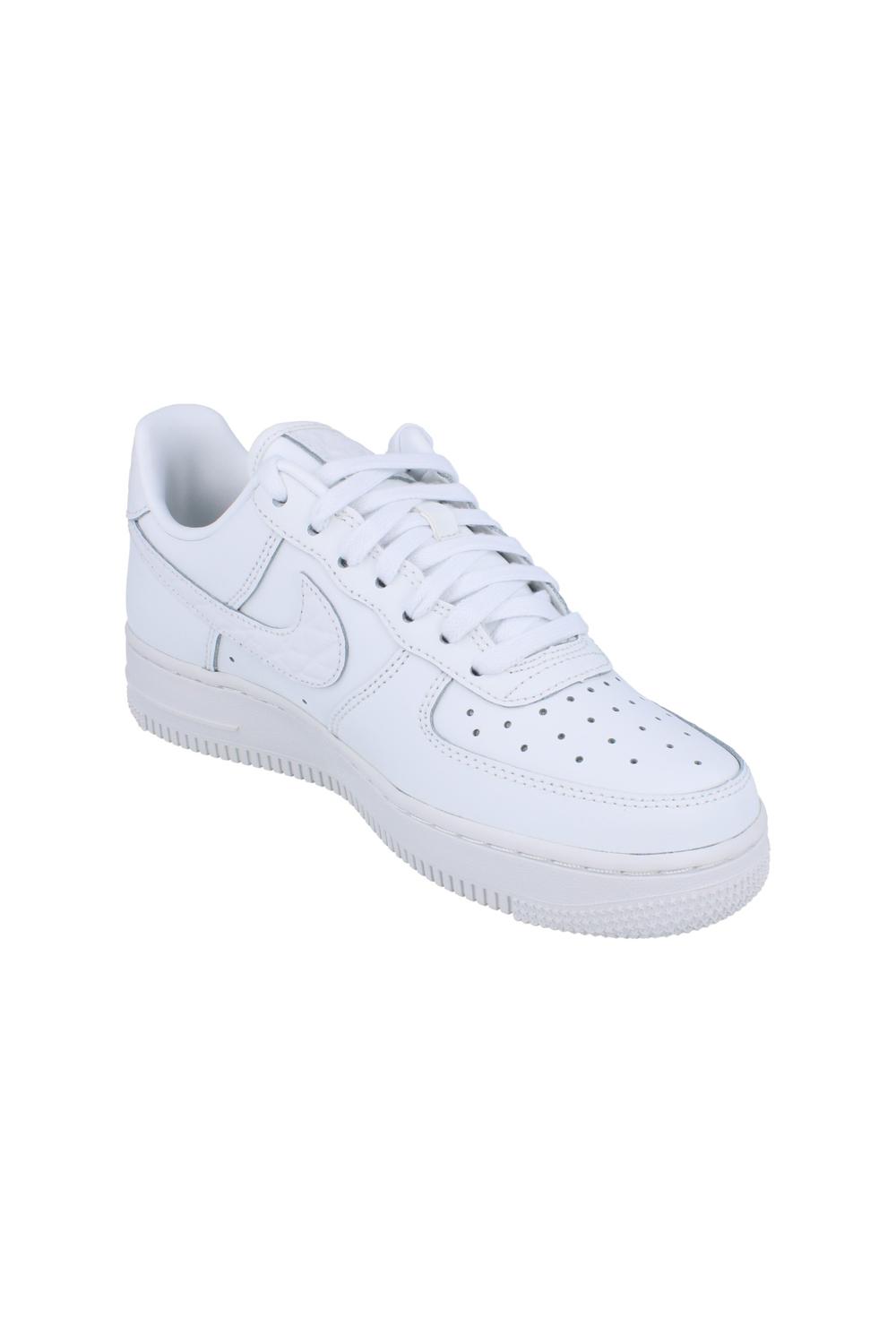White Air Force 1 07 Lo Trainers, Image 5 of 6