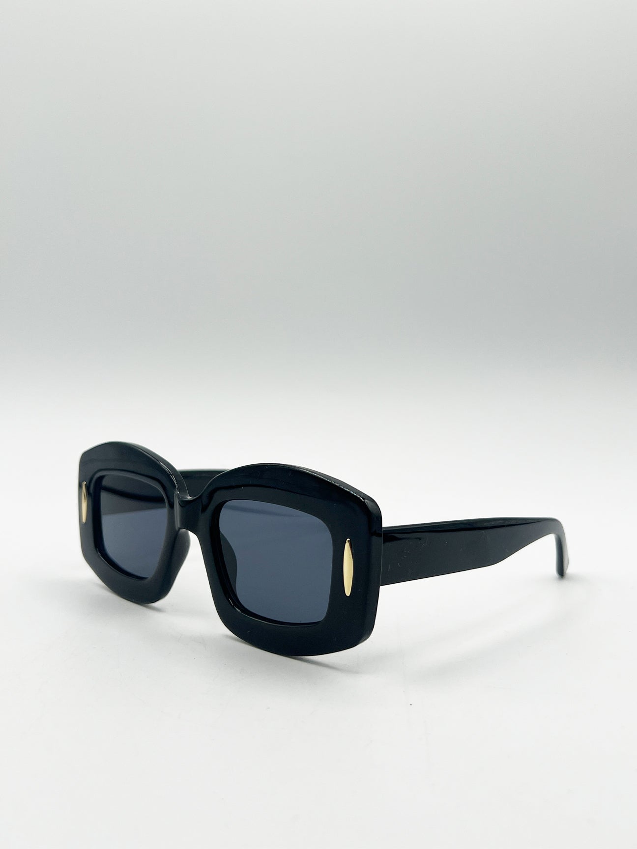 Black Oversized Rectangle Sunglasses in Black, Image 3 of 6