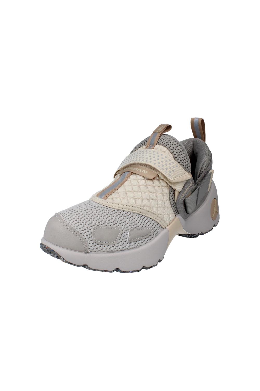 Beige Air Jordan Trunner LX MTR Trainers, Image 2 of 6