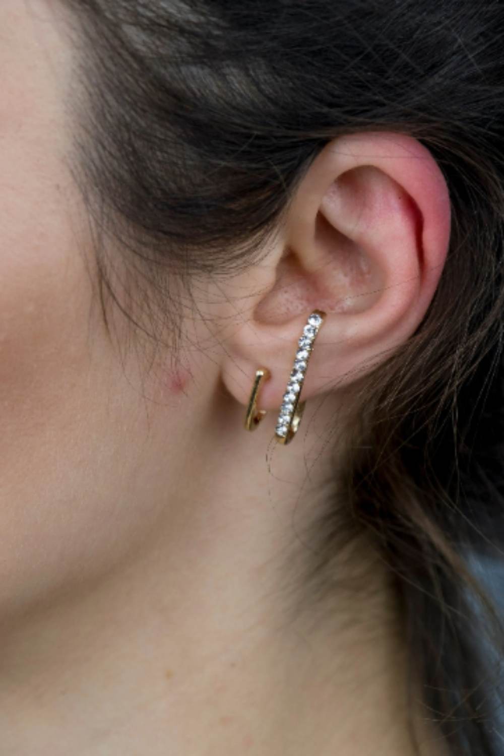 Gold The Colourful Aura - Pearl Adjustable Ear Cuff, Image 2 of 3