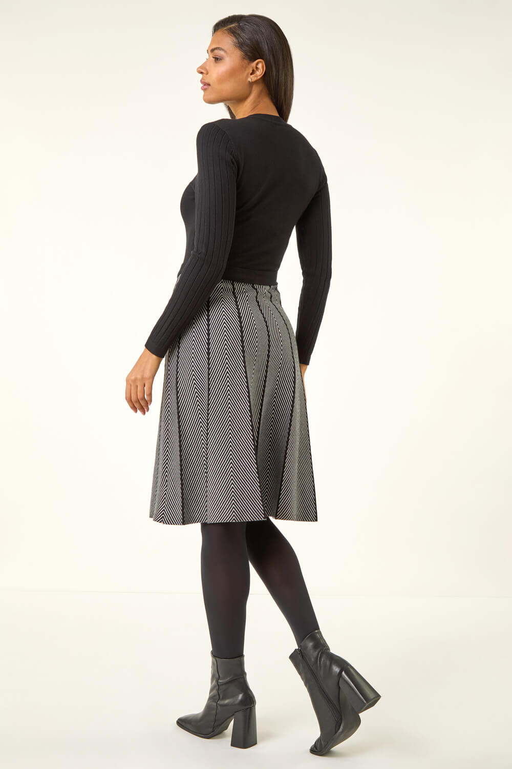 Black Chevron Print Belted Jumper Dress, Image 4 of 5