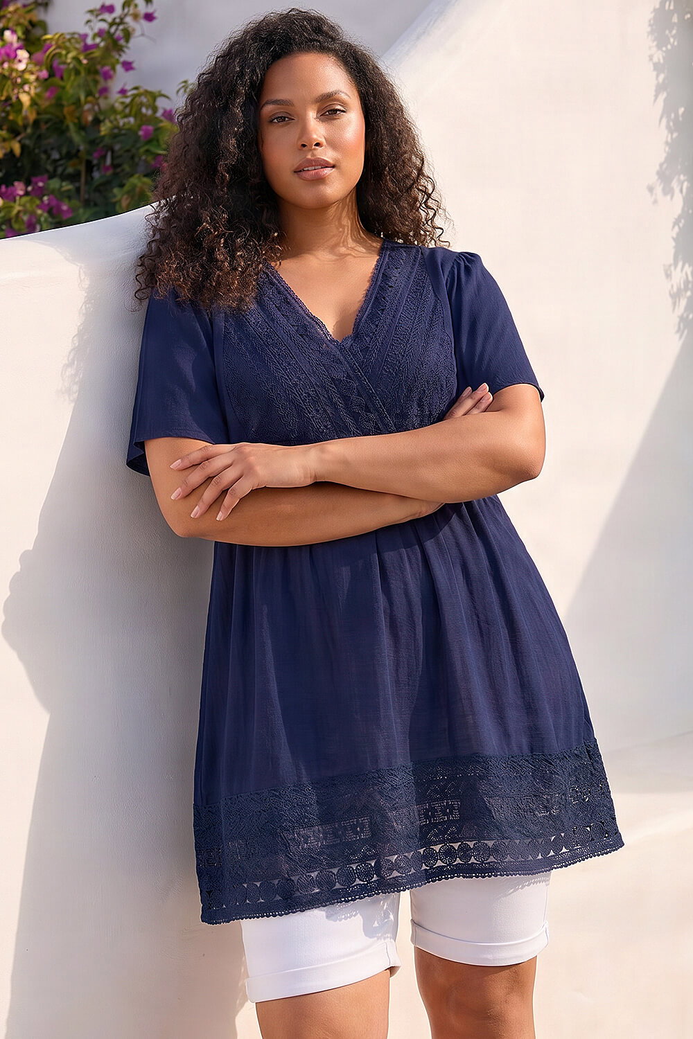 Roman Curve Women's Navy Lace Trim Stretch Top Size 22-24