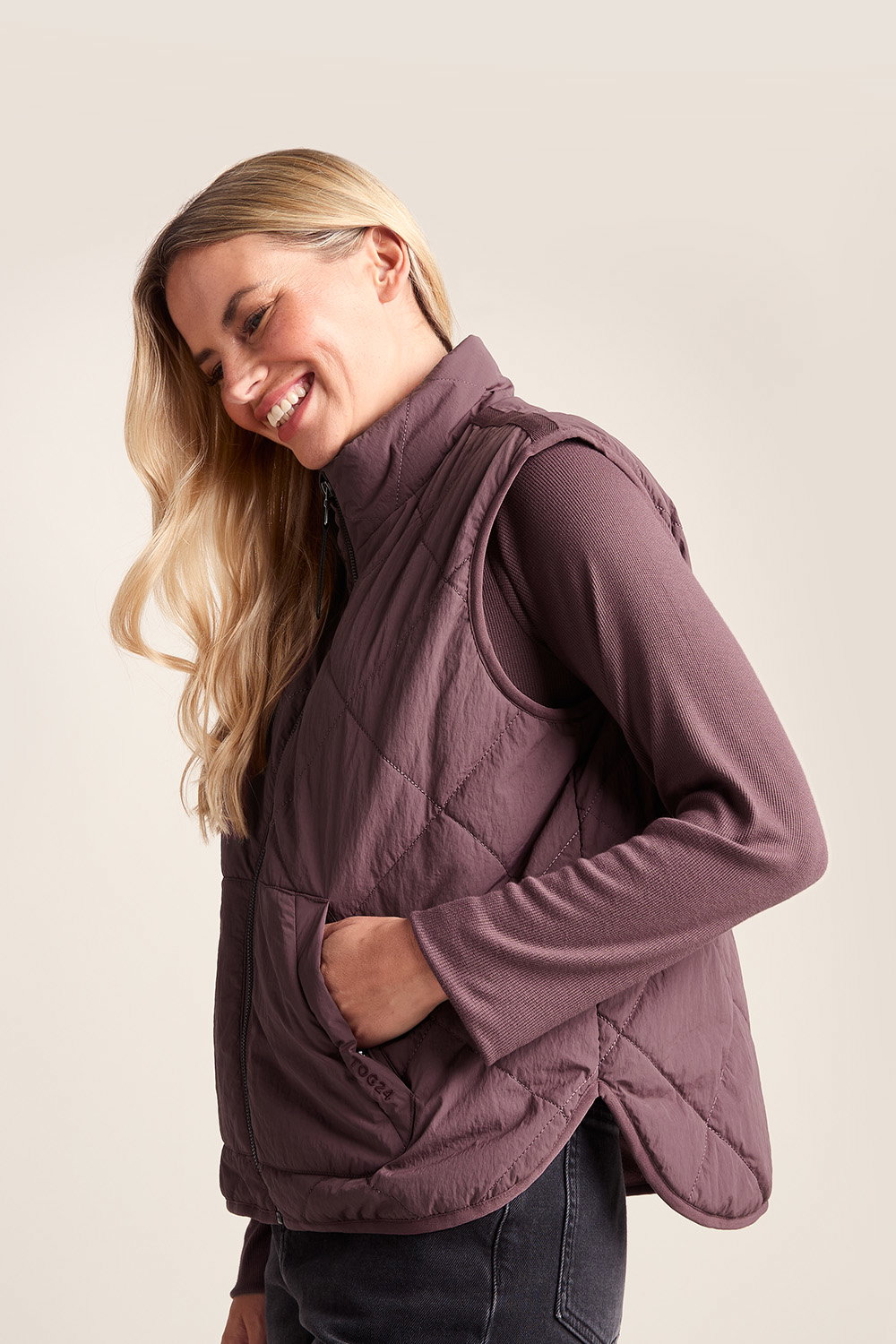 Mauve Juni Relaxed Fit Shower Resistant Gilet, Image 3 of 6