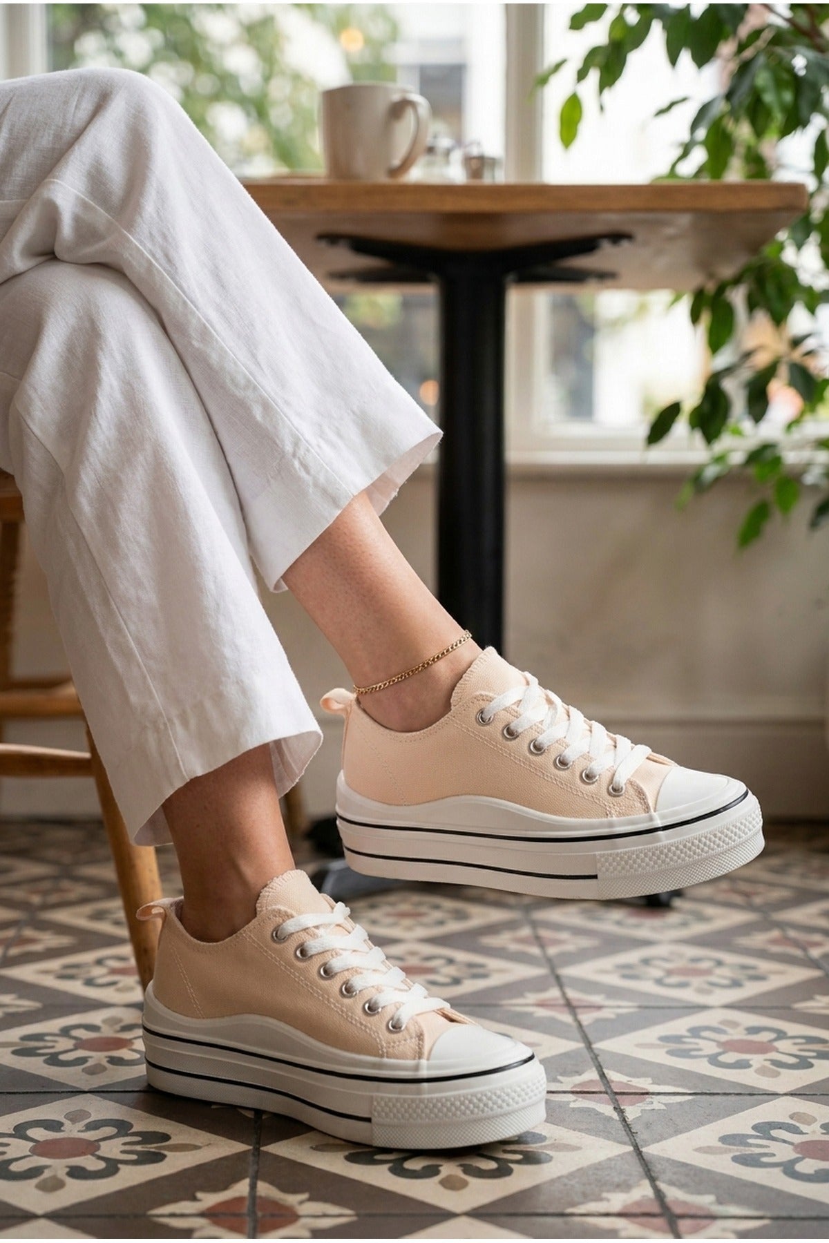 White iKrush White Saoirse Low Top Canvas Trainers, Image 8 of 8